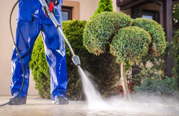 Driveway Cleaning in Newport Beach