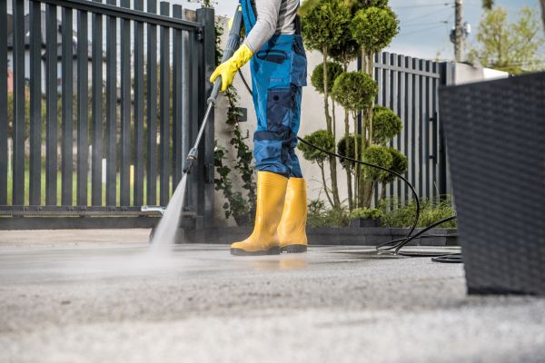 Driveway Power Washing in Newport Beach