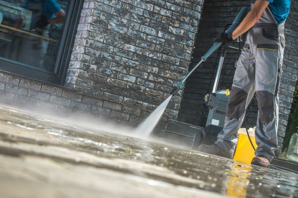 Power Cleaning in Newport Beach