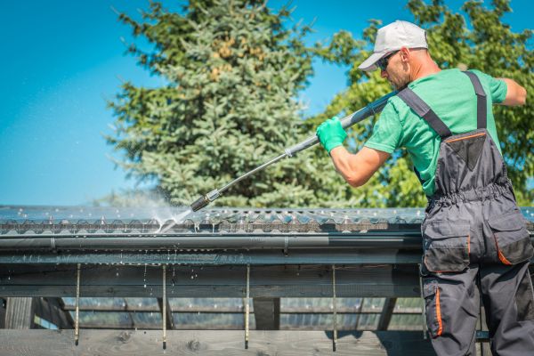 Gutter Power Washing in Newport Beach