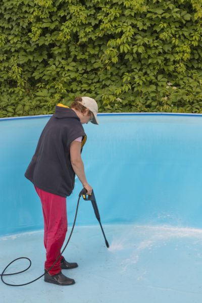 Pool Pressure Washing in Newport Beach