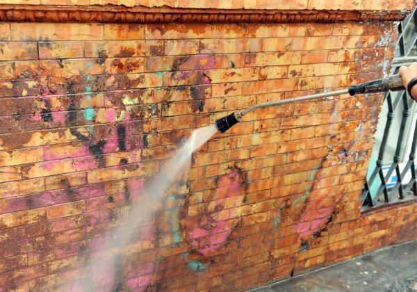 Brick Graffiti Cleaning in Newport Beach